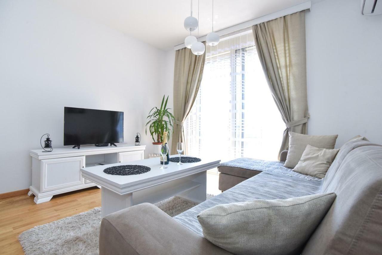 Apartment Bojana บุดวา ภายนอก รูปภาพ